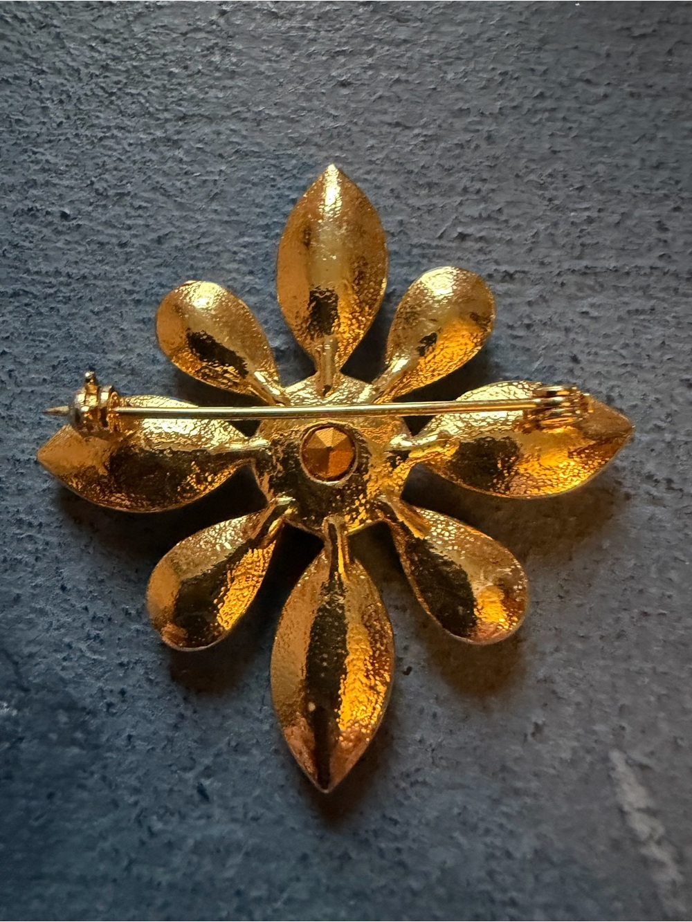Large Brooch - Picture 4 of 6